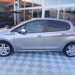 Peugeot 208 1.2 PureTech 82 SIGNATURE GPS Radar RER M&eacute;rignac