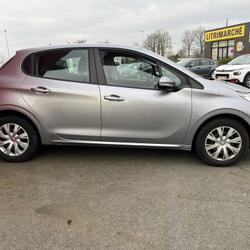 Peugeot 208 societe Puretech 82 S&S PREMIUM PACK Ch&acirc;teau-Gontier-sur-Mayenne