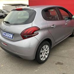 Peugeot 208 societe Puretech 82 S&S PREMIUM PACK Ch&acirc;teau-Gontier-sur-Mayenne