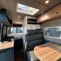 Fourgon Eriba VOLKSWAGEN CRAFTER - 2.0L TDI 177 CV BVA Saint-Fons