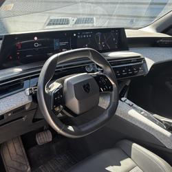 Peugeot 3008 1.2 HYBRID 136 E-DCS6 ALLURE Mign&eacute;-Auxances