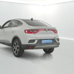 Renault Arkana E-Tech hybride 145 22 Techno 5p Beaucouz&eacute;