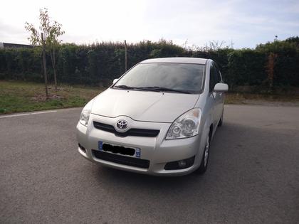 Toyota Corolla - 136 D-4D 7pl (5P) - 7 990 €
