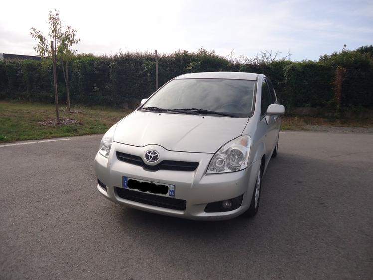 Toyota Corolla  - 7 990 €