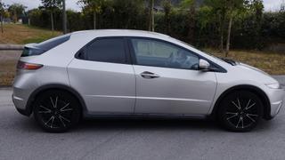Honda Civic  - photo 2