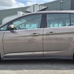 Ford Grand C Max 1.6 TDCI 95 FAP Titanium Les Garennes sur Loire