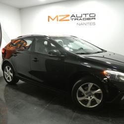 Volvo V40 T4 180 Summum Powershift A - 5P 1ere Main / Garantie 12 Mois occasion - La Haie-Fouassi&egrave;re - photo 2/30