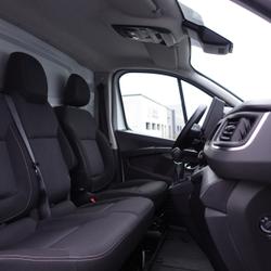 Renault Trafic L1H1 170 GRAND CONFORT+ATTELAGE/HABILLAGE BOIS/TVA RECUPERABLE 27490&euro; TTC Connerr&eacute;