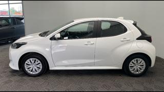 Toyota Yaris  - Dynamic - photo 1