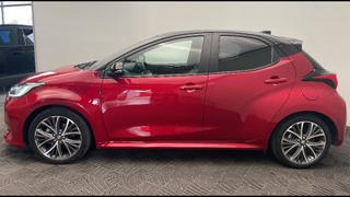 Toyota Yaris  - photo 1