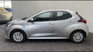 Toyota Yaris  - Business - photo 1
