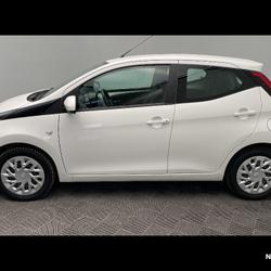 Toyota Aygo 1.0 VVT-i x-play occasion - Beauvais - photo 2/29