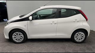 Toyota Aygo  - photo 1