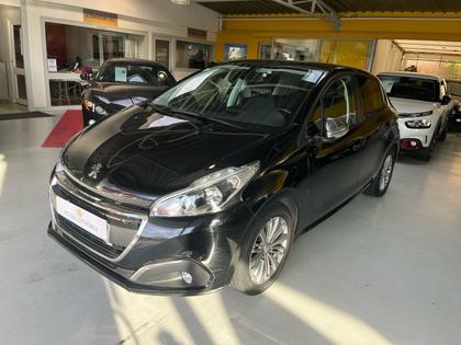 Peugeot 208 - 1.5 BLUEHDI 100CH E6.C SIGNATURE BVM5 86G 5P - 12 950 €