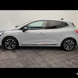 Renault Clio 5 Clio E-Tech full hybrid 145 ch GSR2 Techno Saint-L&eacute;onard