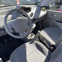 Renault Twingo 2 1.2 LEV 16V 75CH PRIVILEGE ECO&sup2; occasion - Locmiqu&eacute;lic - photo 2/7