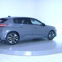 Peugeot 308 III Phase 1 Hybrid 145 e-DCS6 - Allure occasion - La Roche-sur-Yon - photo 3/33