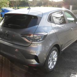 Renault Clio 5 1.5 BLUE DCI 100CH EVOLUTION - 24 Bess&eacute;-sur-Braye