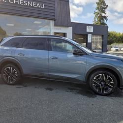 Peugeot 5008 Hybrid 136 e-DCS6 GT occasion - Segr&eacute;-en-Anjou Bleu - photo 3/19
