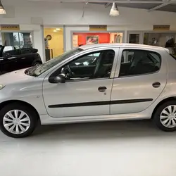 Peugeot 206+ 1.1 ACCESS 5P occasion - Caen - photo 3/11
