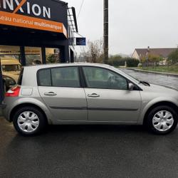 Renault Megane 2 1.5 DCI 105CH AUTHENTIQUE occasion - Bess&eacute;-sur-Braye - photo 2/4