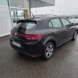 Renault Megane 4 evolution Blue dCi 115 Vitr&eacute;