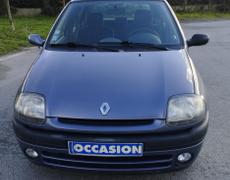 Renault Clio 2 Saint-Philbert-de-Grand-Lieu