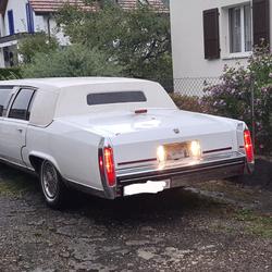 Cadillac Fleetwood 1988 occasion - Lyon 2e Arrondissement - photo 2/12