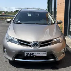 Toyota Auris HSD 136H BUSINESS Garat