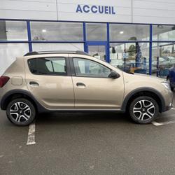 Dacia Sandero Stepway TCe 90 occasion - Ch&acirc;teau-Gontier-sur-Mayenne - photo 3/12