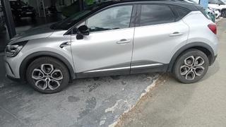 Renault Captur  - photo 1