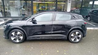 Renault Megane E-Tech  - photo 1