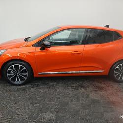 Renault Clio 5 E-Tech full hybrid 145 ch GSR2 Techno occasion - Neufch&acirc;tel-en-Bray - photo 2/27