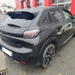 Peugeot 208 PureTech 130 S&S EAT8 GT Ch&acirc;teau-Gontier-sur-Mayenne