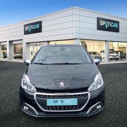 Peugeot 208 82 Signature Ch&acirc;teau-Th&eacute;baud