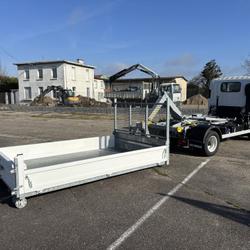 Autres Isuzu POLY BENNE D30C32  3.0L 150 R.J Saint-Priest