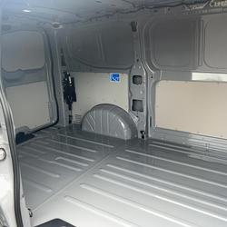 Volkswagen Transporter 2.0 TDi 150 BVA8 L1 Business occasion - Saint-Martin-des-Champs - photo 3/10