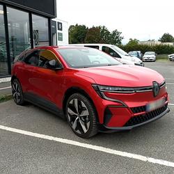 Renault Megane E-Tech techno EV60 220ch super charge Pl&eacute;met