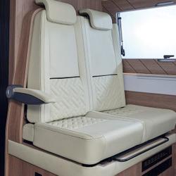Fourgon Campereve PEUGEOT BOXER 2.2L 140 CV - BVA8 Saint-Fons