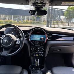 Mini Hatch Hatch 3 Portes Cooper SE 184 ch Essential Saint-Maximin