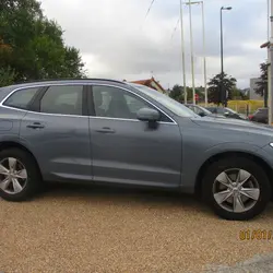 Volvo XC60 B4 ADBLUE 197CH MOMENTUM BUSINESS GEARTRONIC occasion - Le Rheu - photo 3/10
