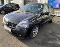 Renault Clio - Expression 1.2 16v - 4 490 €