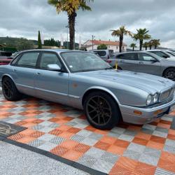 Jaguar XJ 4.0 L6 326 cv Lescure-d'Albigeois