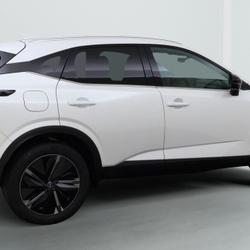 Nissan Qashqai Tekna 1.3 158 hp CVT 2WD H&eacute;nin-Beaumont