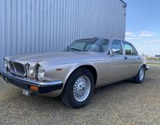 Autres Daimler Bain-de-Bretagne