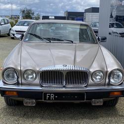 Autres Daimler 5.3L Bain-de-Bretagne