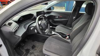 Peugeot 208  - photo 4
