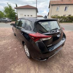 Toyota Auris 1.8 HYBRID 136 CVT AUTO TECHNOLINE Saint-Germain-Lespinasse