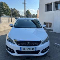 Peugeot 308 II Phase 2 Peugeot 308 GT TECH EDITION Hdi 130 ch EAT8 N&icirc;mes