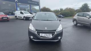 Peugeot 208  - photo 1